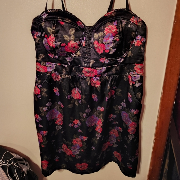 torrid Dresses & Skirts - Torrid Skinny Strap Flower Print Dress Size 24